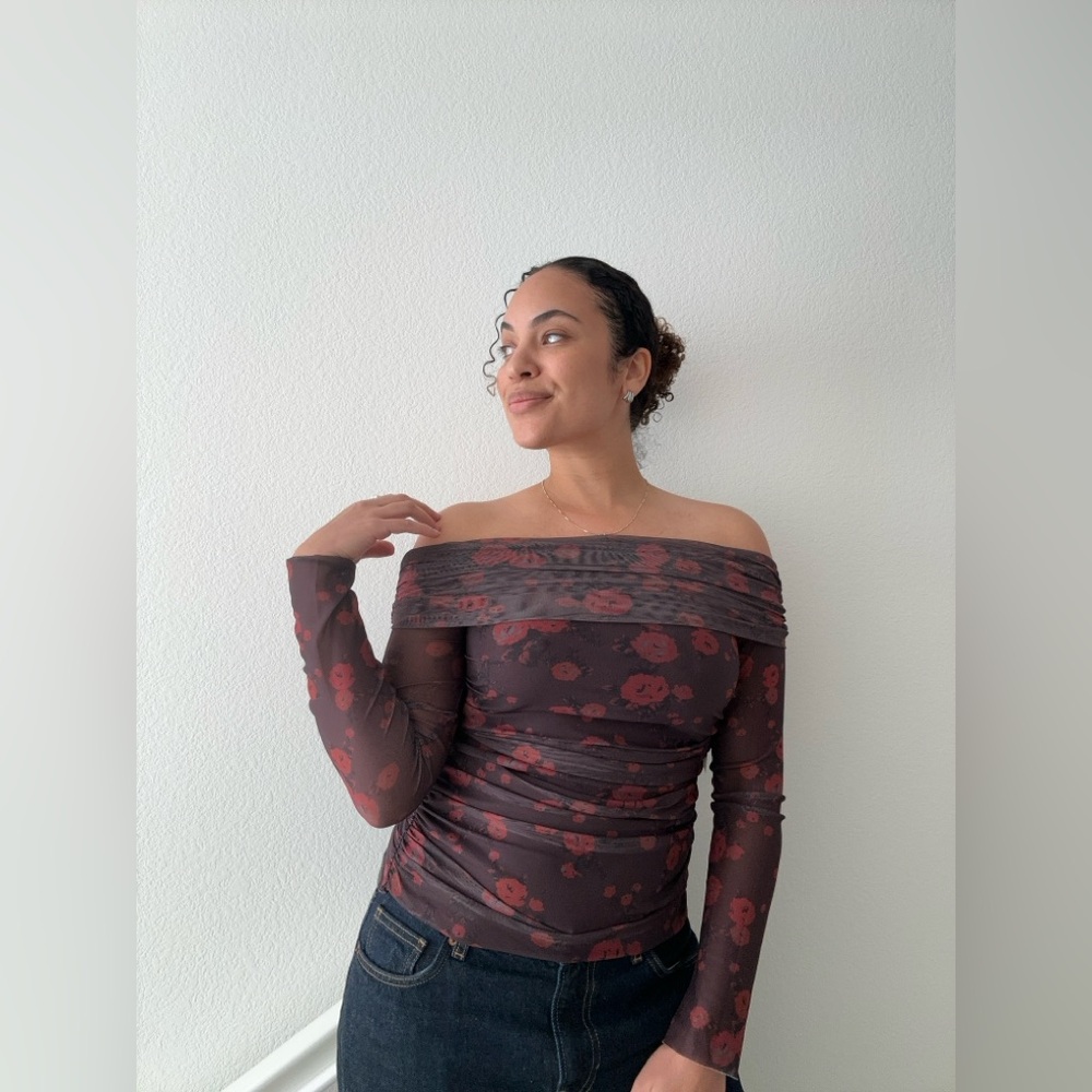 Leith Off-Shoulder Floral Mesh Top - Picture 2 of 4